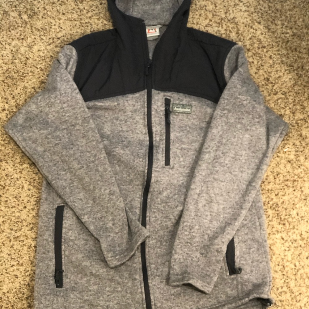 **Men’s Avalanche Jacket Sz L**